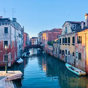venice-romantic-home.hotelslidodijesolo.com/